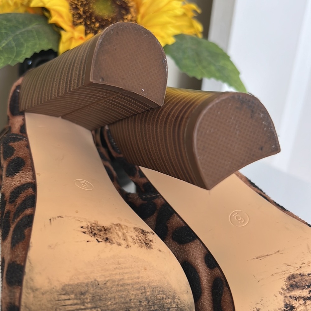 Leopard Print Heels - Picture 4 of 4